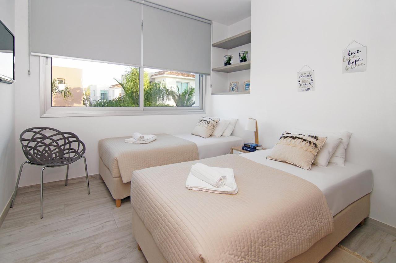 Villa Lily Protaras Luaran gambar