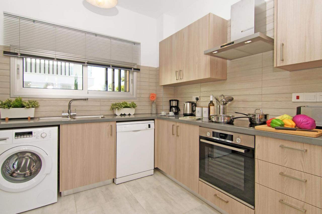 Villa Lily Protaras Luaran gambar